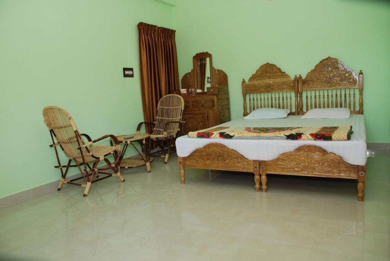 Panthalams Homestay Thekkady Exterior foto