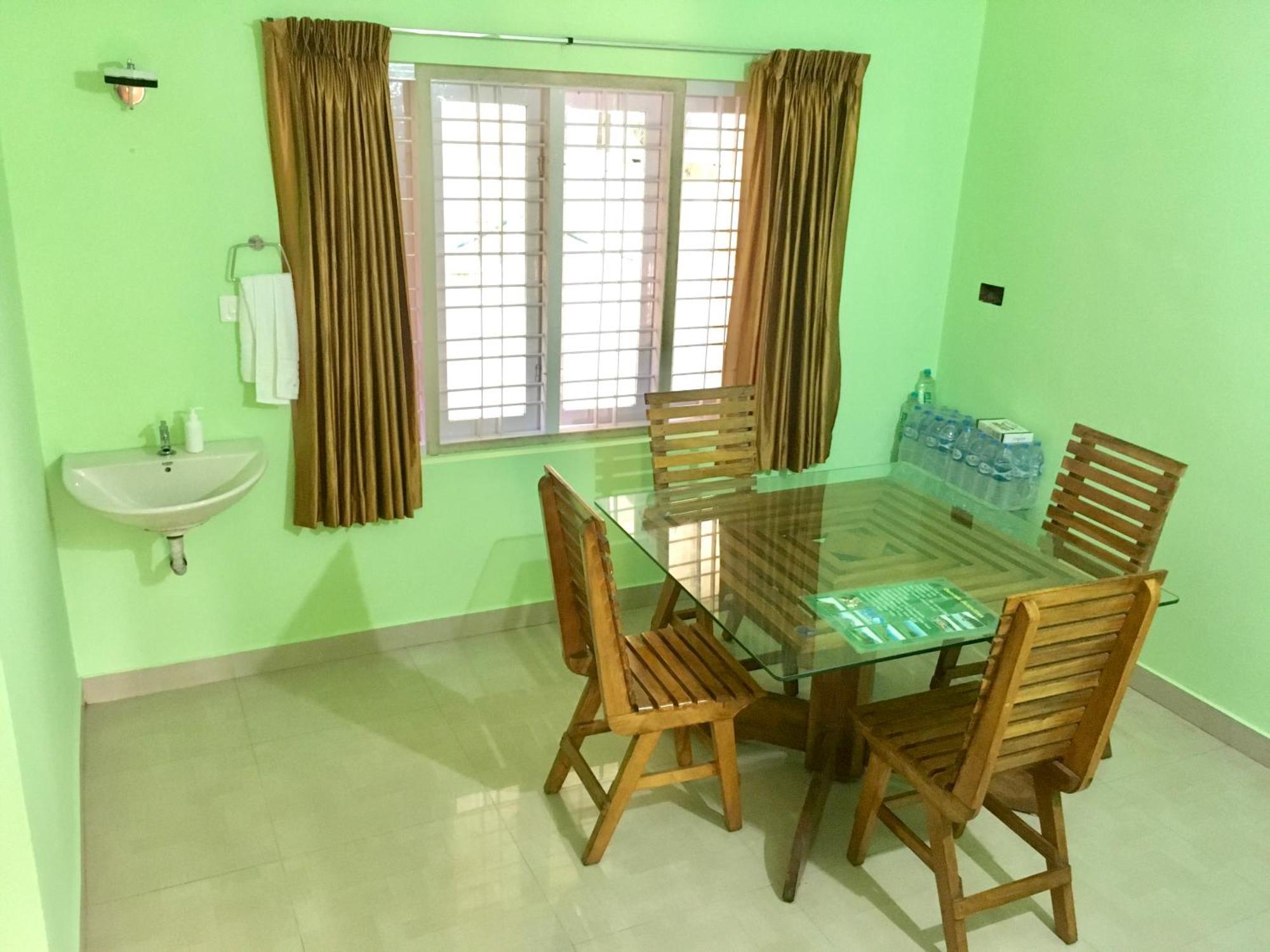 Panthalams Homestay Thekkady Exterior foto