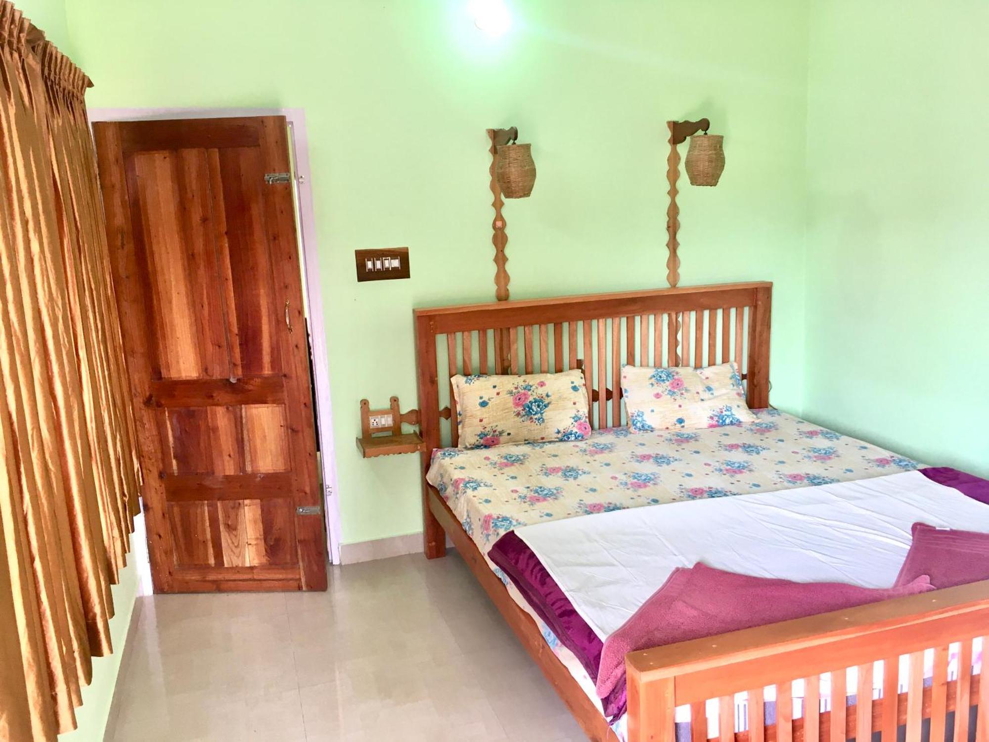 Panthalams Homestay Thekkady Exterior foto