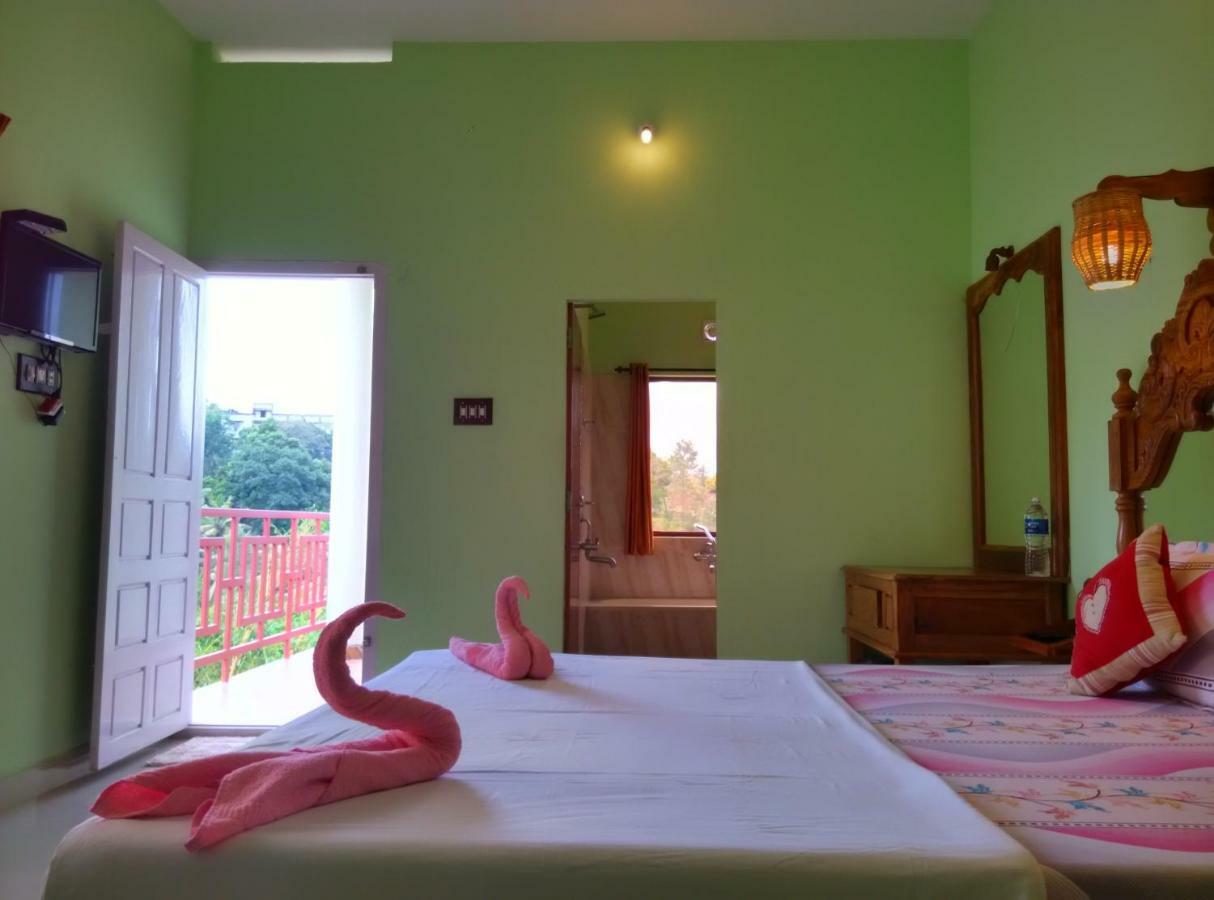 Panthalams Homestay Thekkady Exterior foto